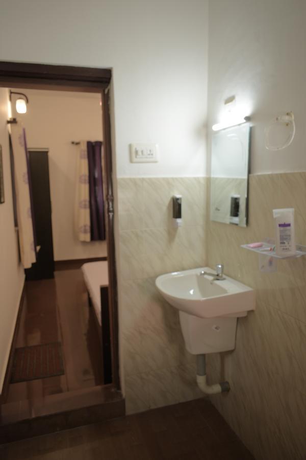 Hotel Vretreat à Kokkānisseri Extérieur photo