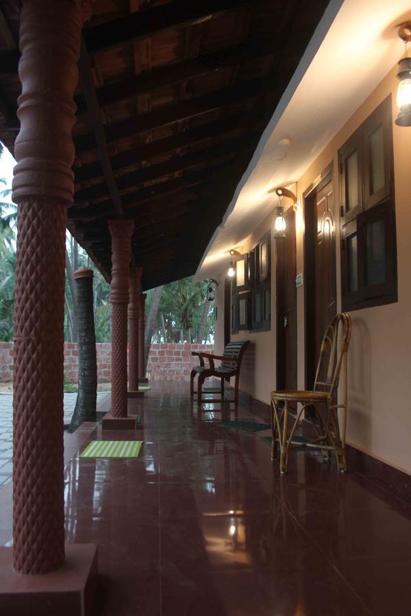 Hotel Vretreat à Kokkānisseri Extérieur photo